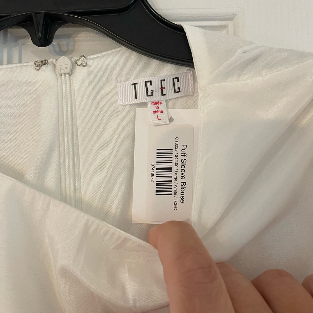 TCEC white Puff Sleeve Top
